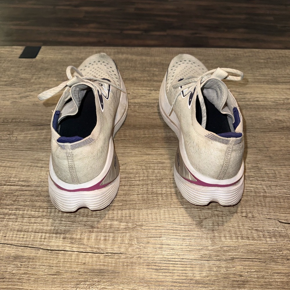 New Balance Sneakers - Picture 4 of 4